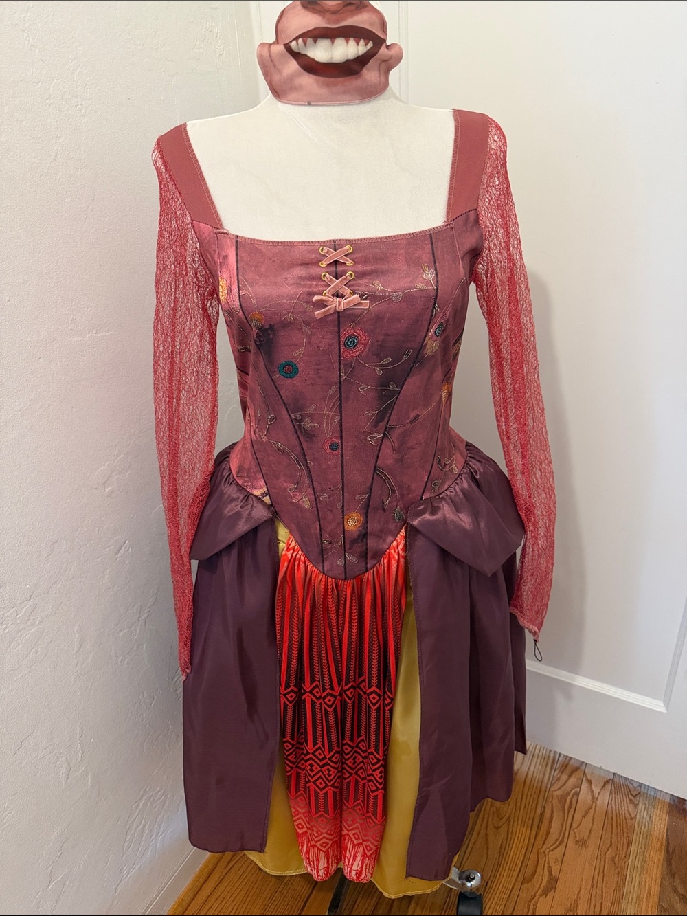 HALLOWEEN Hocus Pocus Costume Woman’s Small